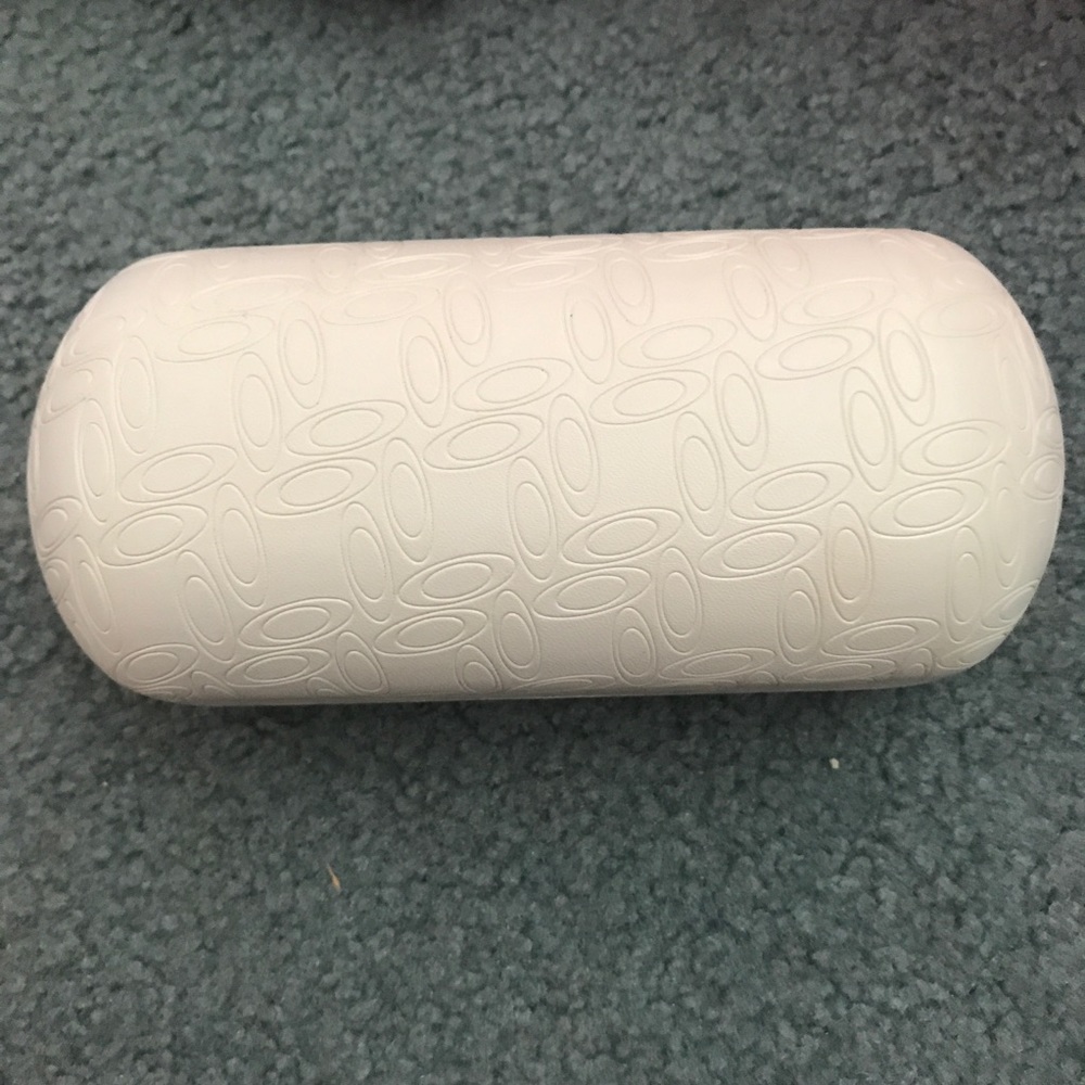 Oakley women's sunglasses case